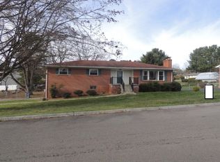 105 Brookwood Dr, Bristol, TN 37620