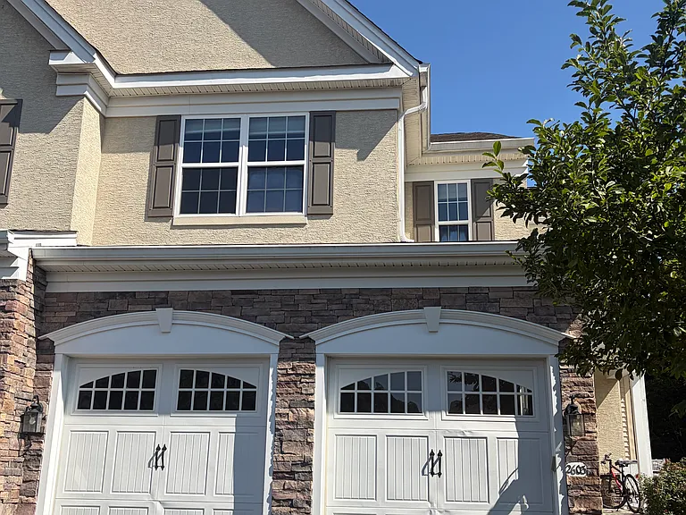 2603 Rockledge Ct — Photo 2