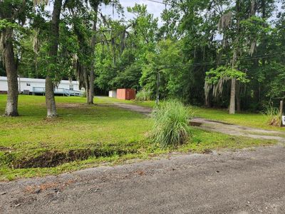 113 E 1st St, Midway, GA, 31320