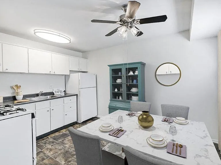 Woodacres Apartment Homes — Photo 4