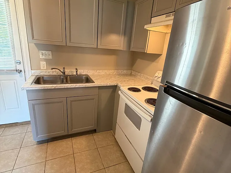 107 Juniper Ln #A — Photo 5