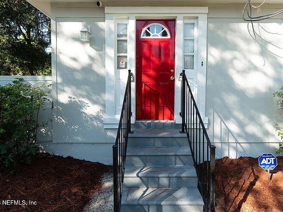3rd image of 9620 HARRIET Avenue