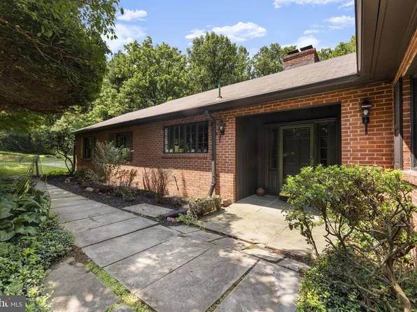 11800 Stoney Creek Rd, Rockville, MD 20854