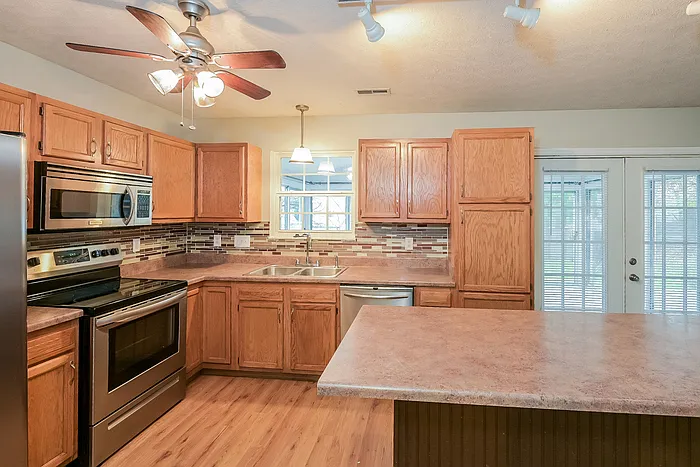 6460 Calloway Ct — Photo 4