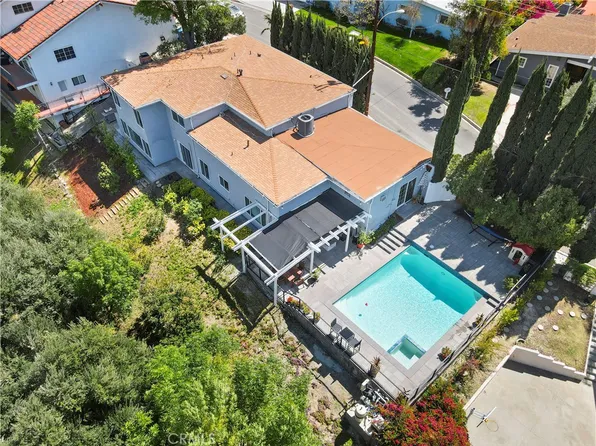 23127 Cass Ave, Woodland Hills, CA 91364