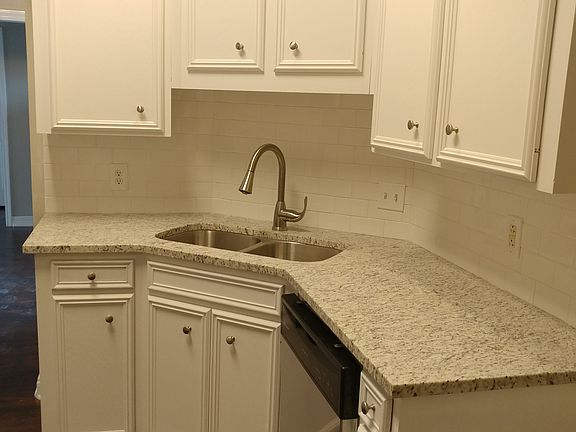 2nd image of 7532 Maryanne Cir