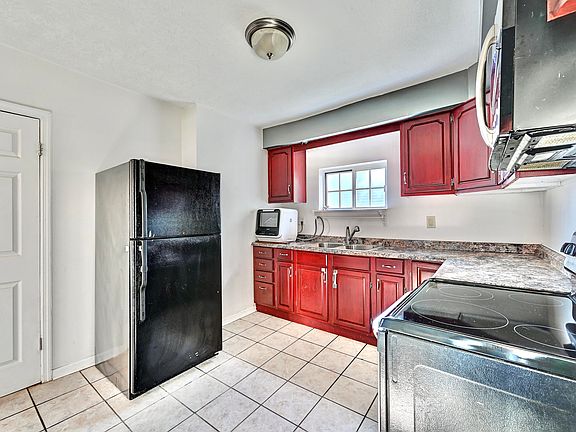 5th image of 623 Cleveland Ave