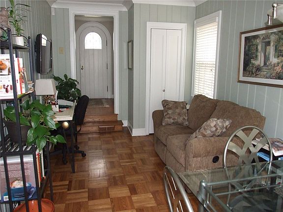 4th image of 5042 N Capitol Ave