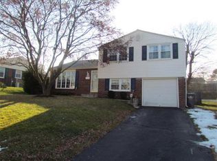 2936 Sunnycrest Rd, Willow Grove, PA 19090