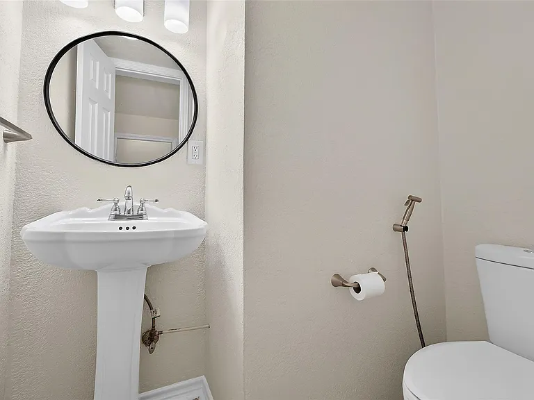 1221 Cedar Post Ln #1B — Photo 11