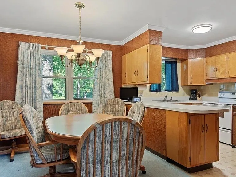 141 Circle Dr — Photo 10