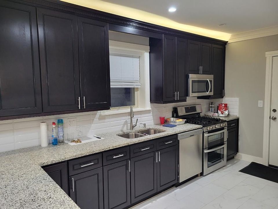 1st image of 6512 N Fairfield Ave #2