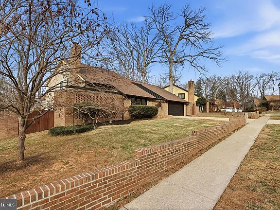2nd image of 10512 Arrowood St