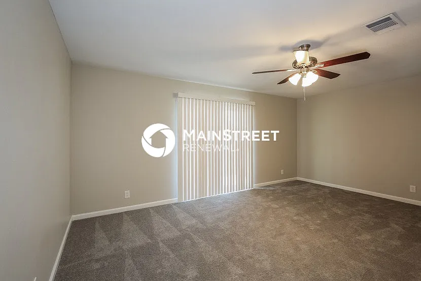 2126 Citroen St — Photo 2