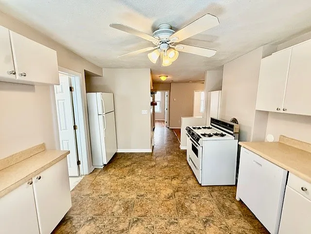 2 Baldwin Pl #3L — Photo 1