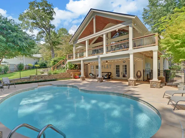 166 Cedar St, Lavonia, GA 30553