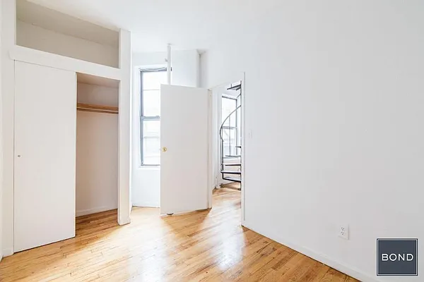 Rented by Bond New York | media 20