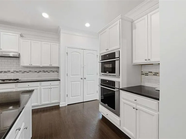 4865 Alexandria Ave — Photo 19