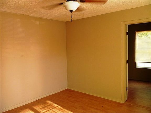 2nd image of 2200 N Englewood Ave