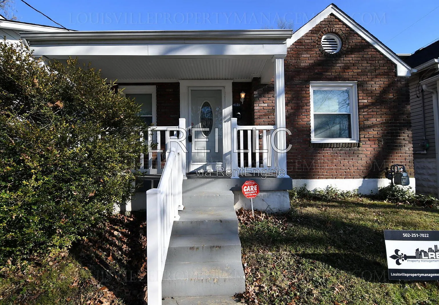 3 bed, 1.0 bath, 1329 sqft, $1,300 — Photo 2
