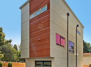 9609 A Roosevelt Way NE, Seattle, WA 98115