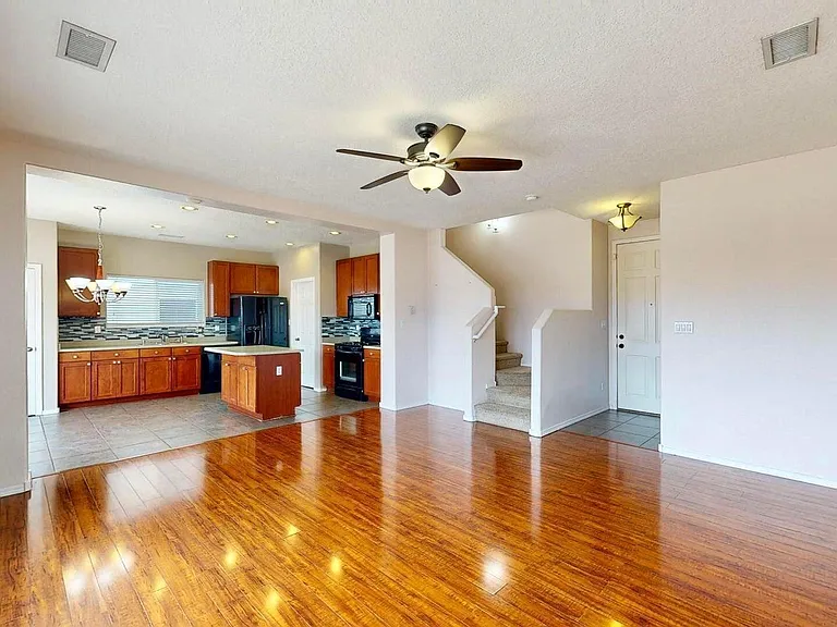 2946 Payton Trl SW — Photo 2