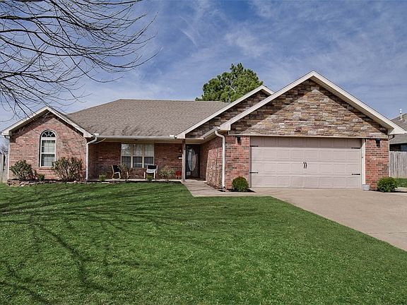 2nd image of 326 Ridgemont Ave