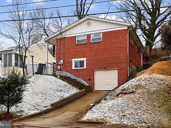 2nd image of 3053 P St SE