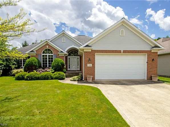 726 Homestead Pointe Dr, Orrville, OH 44667