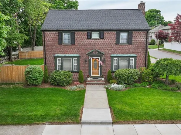 64 High Service Ave, North Providence, RI 02911