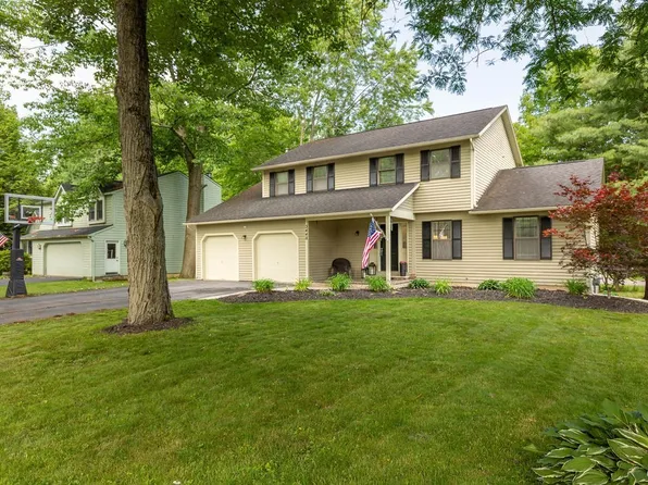 3448 Stanford Dr, Baldwinsville, NY 13027