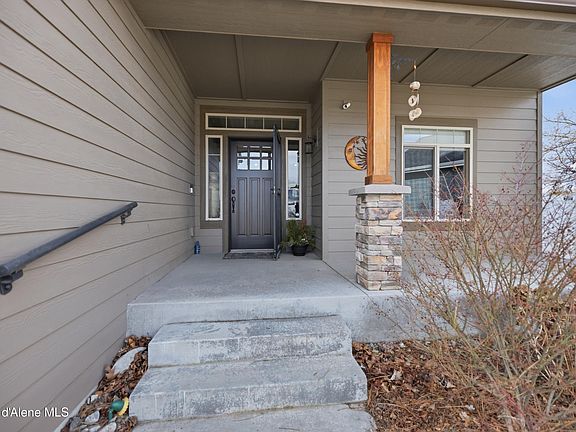 4th image of 1535 N Tatum Dr