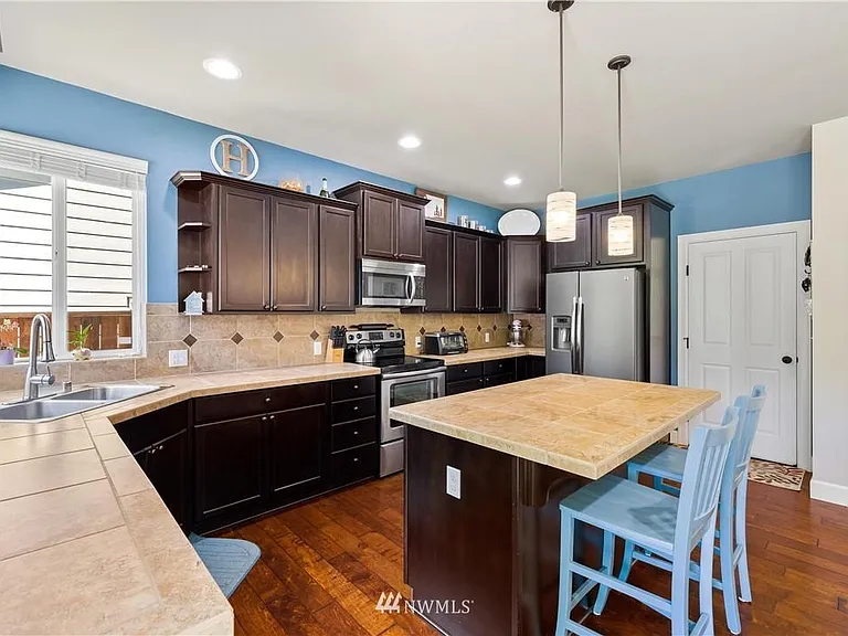 1233 Kiely Dr SE — Photo 5