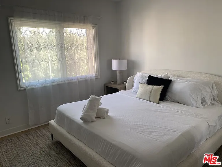 435 Arnaz Dr #201 — Photo 16