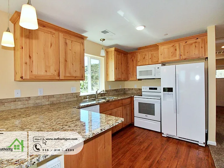 9657 Swasey Dr — Photo 8