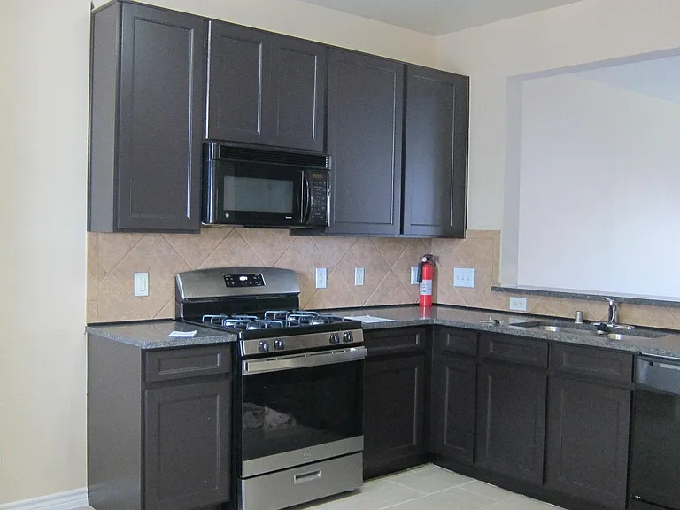 29704 Sullivan Oaks Dr — Photo 4