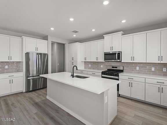 4th image of 7960 S Wild Prairie Dr S