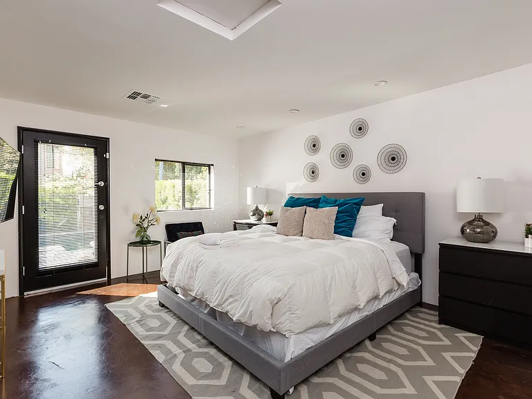 5002 N 38th Pl — Photo 19