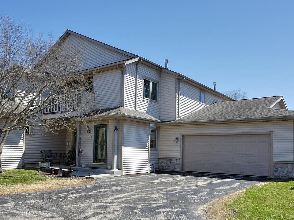 2221 Circle Rdg UNIT A, Delafield, WI 53018 Zillow