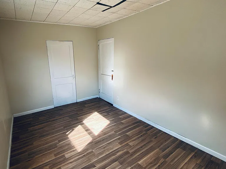 7108 Baker St — Photo 19