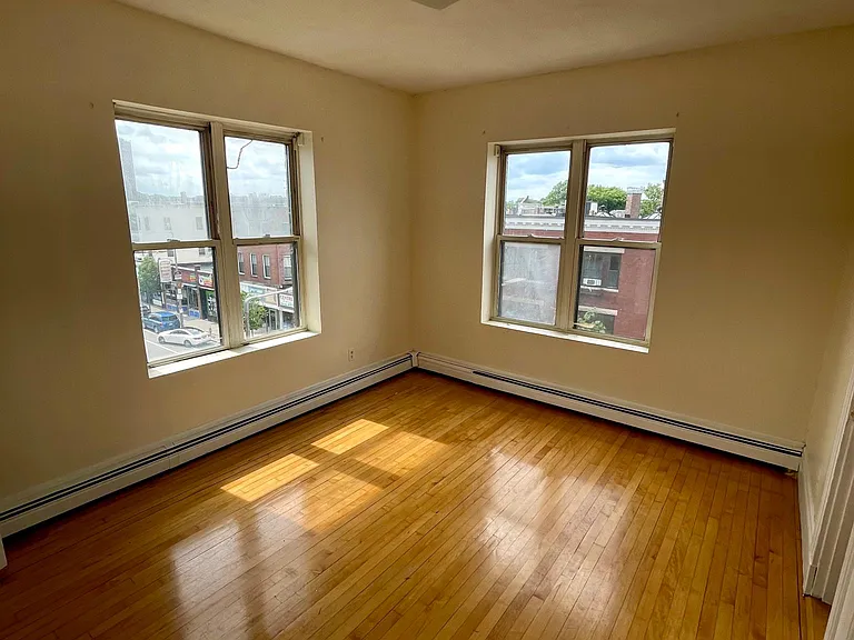 366 Centre St #3 — Photo 10