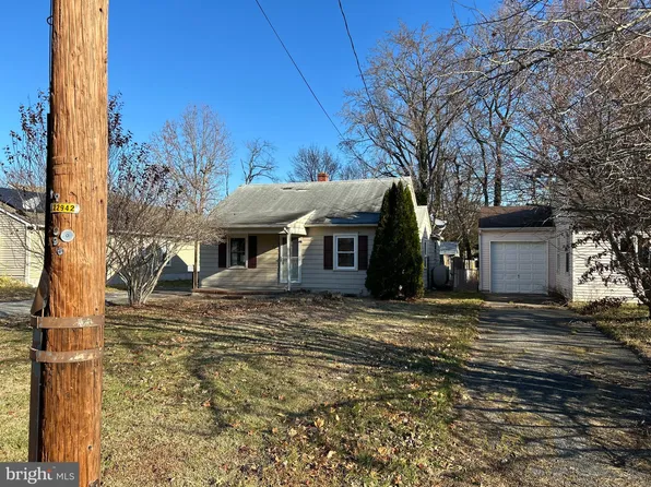 31 Pinewood Ave, Carneys Pt, NJ 08069