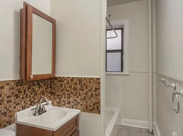5 Laidlaw Avenue image 1 of 5