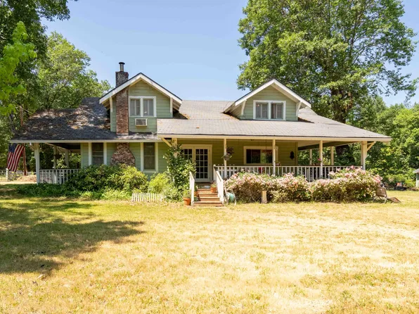 244 Griffin Rd, Grants Pass, OR 97527
