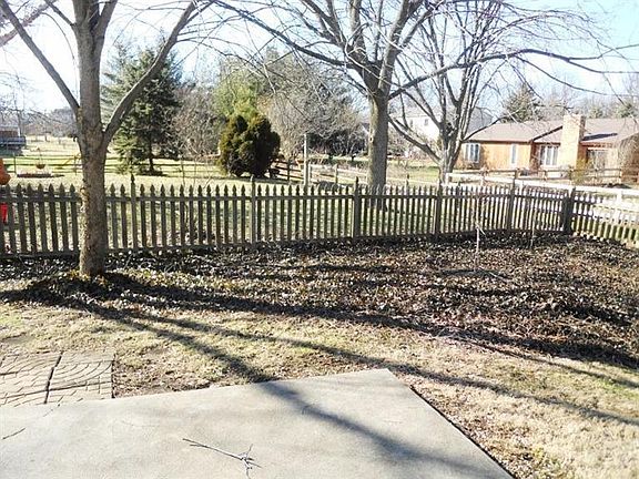 4th image of 9981 Whippoorwill Ln