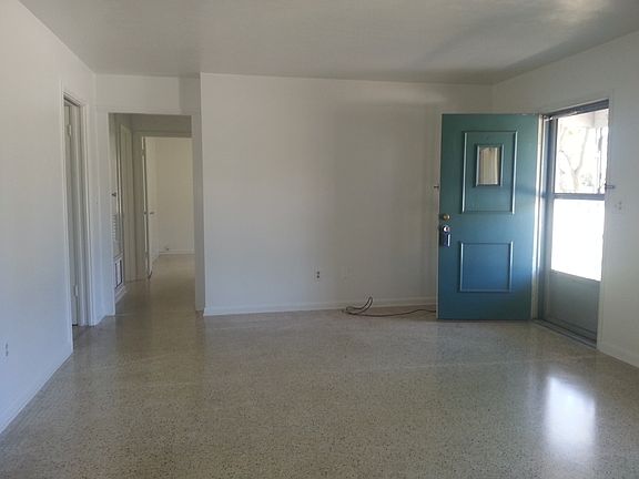 2nd image of 1123 Deltona Blvd