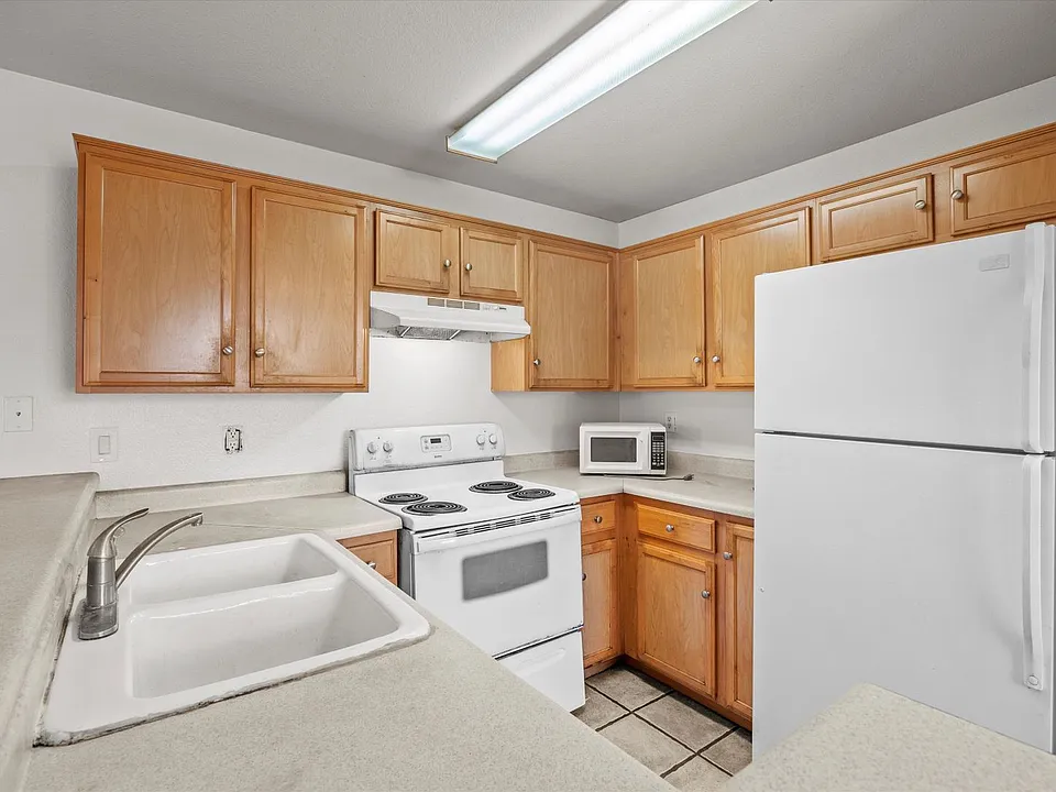 2972 Juniper Hills Blvd #202