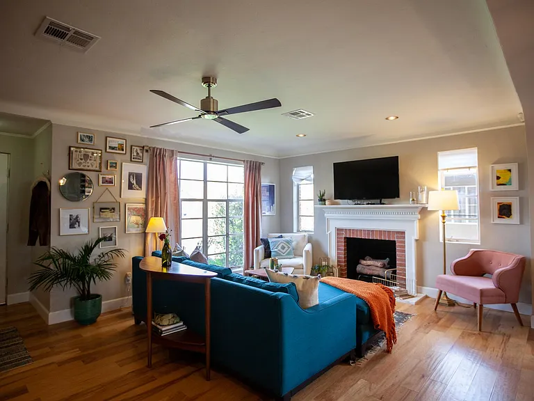 833 W Earll Dr — Photo 14