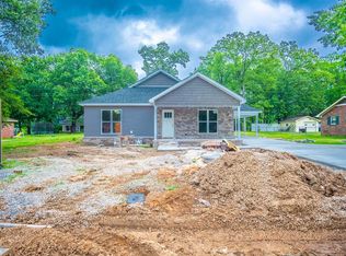 376 Greer Dr, Rogersville, AL 35652
