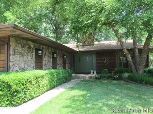 12 Justin Dr, Jacksonville, IL 62650
